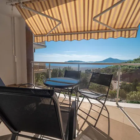 Seaview Couple Studio With Pool-Przno Экстерьер фото
