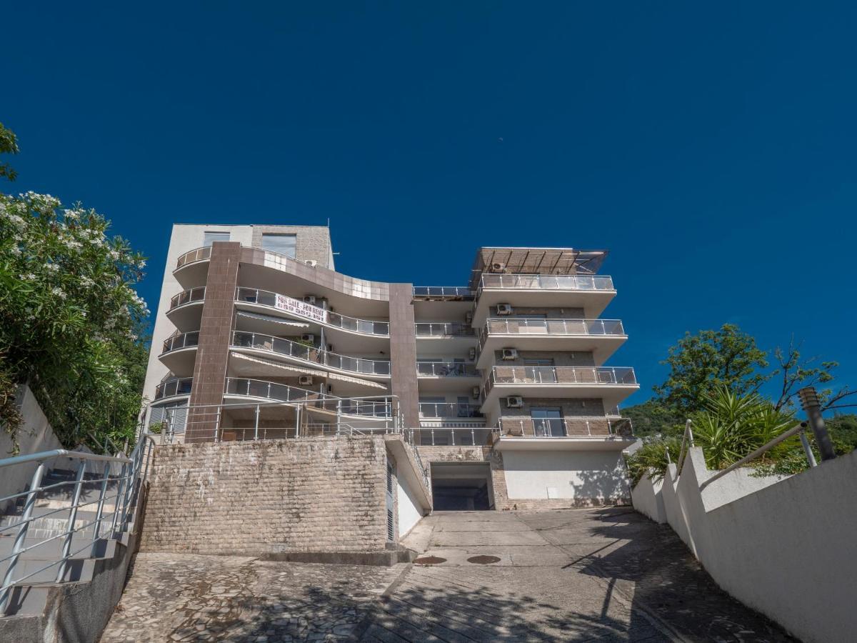 Апартаменты Seaview Couple With Pool-przno Пржно